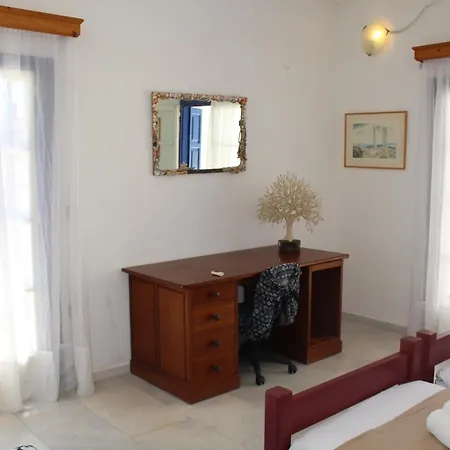 Akrotiri Engaraí
