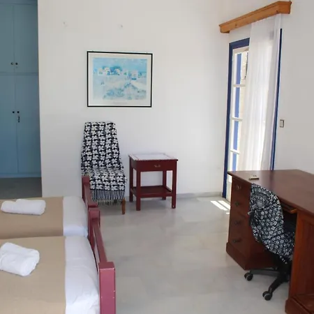 فيلة Akrotiri