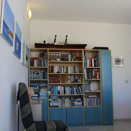 Akrotiri *