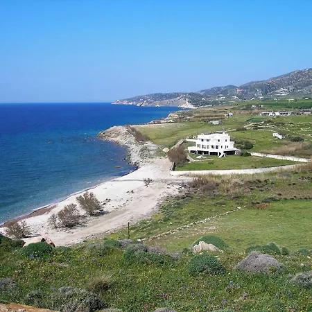 Akrotiri Vila Engaraí
